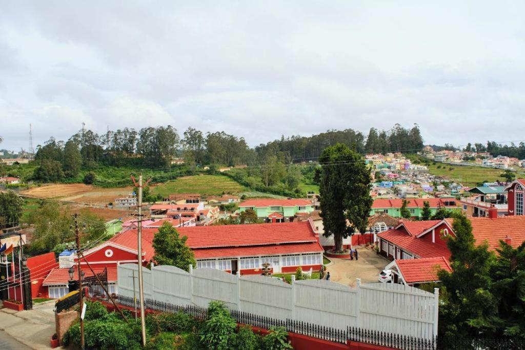 Pinehill Suits Ooty Exterior foto